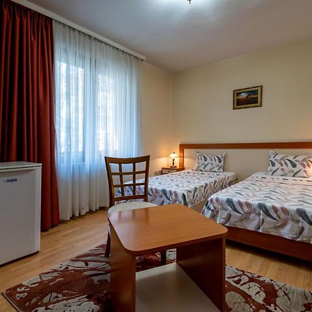 Primavera 1 Hotel Pazardzhik Exteriör bild