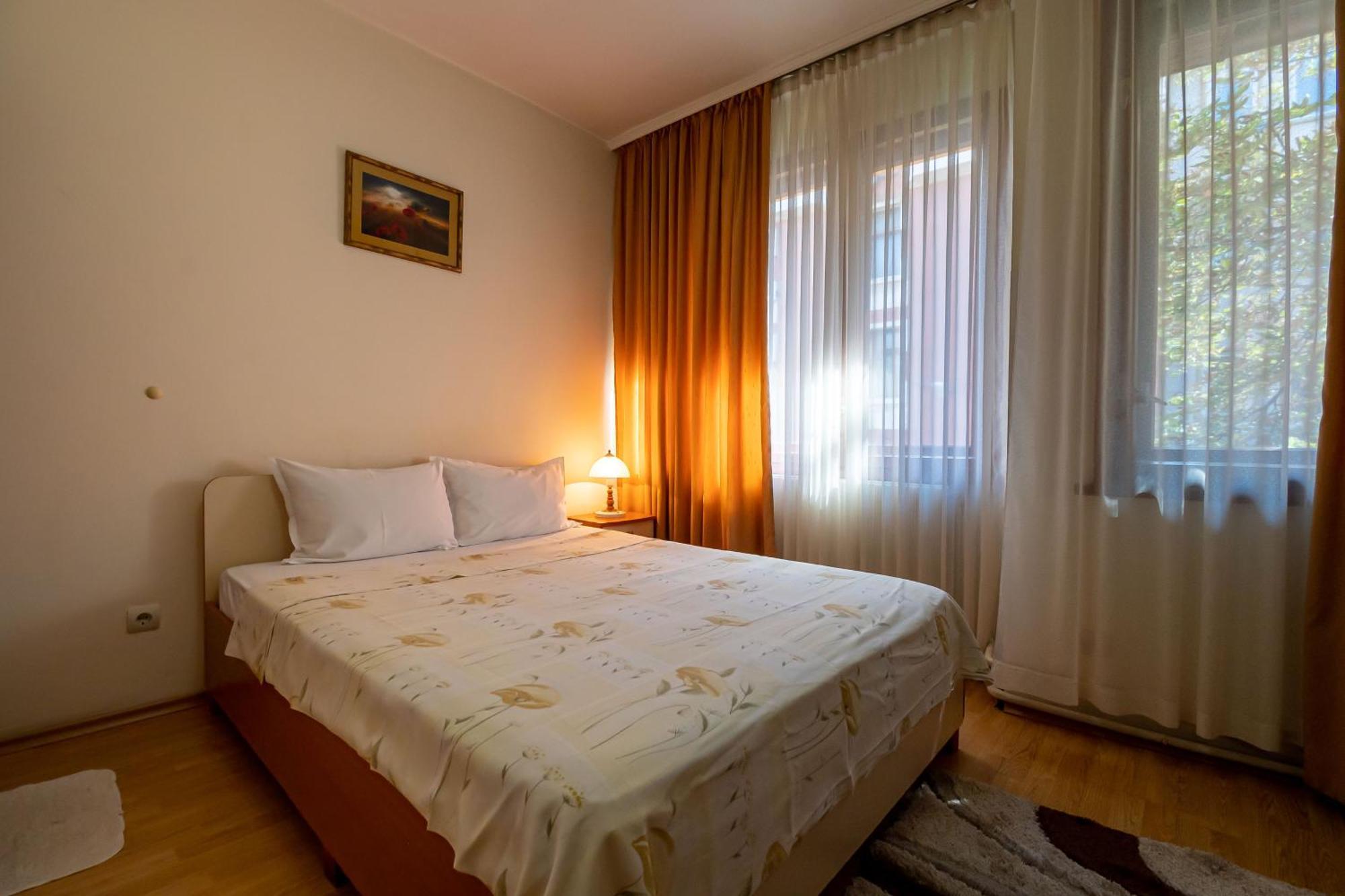 Primavera 1 Hotel Pazardzhik Exteriör bild